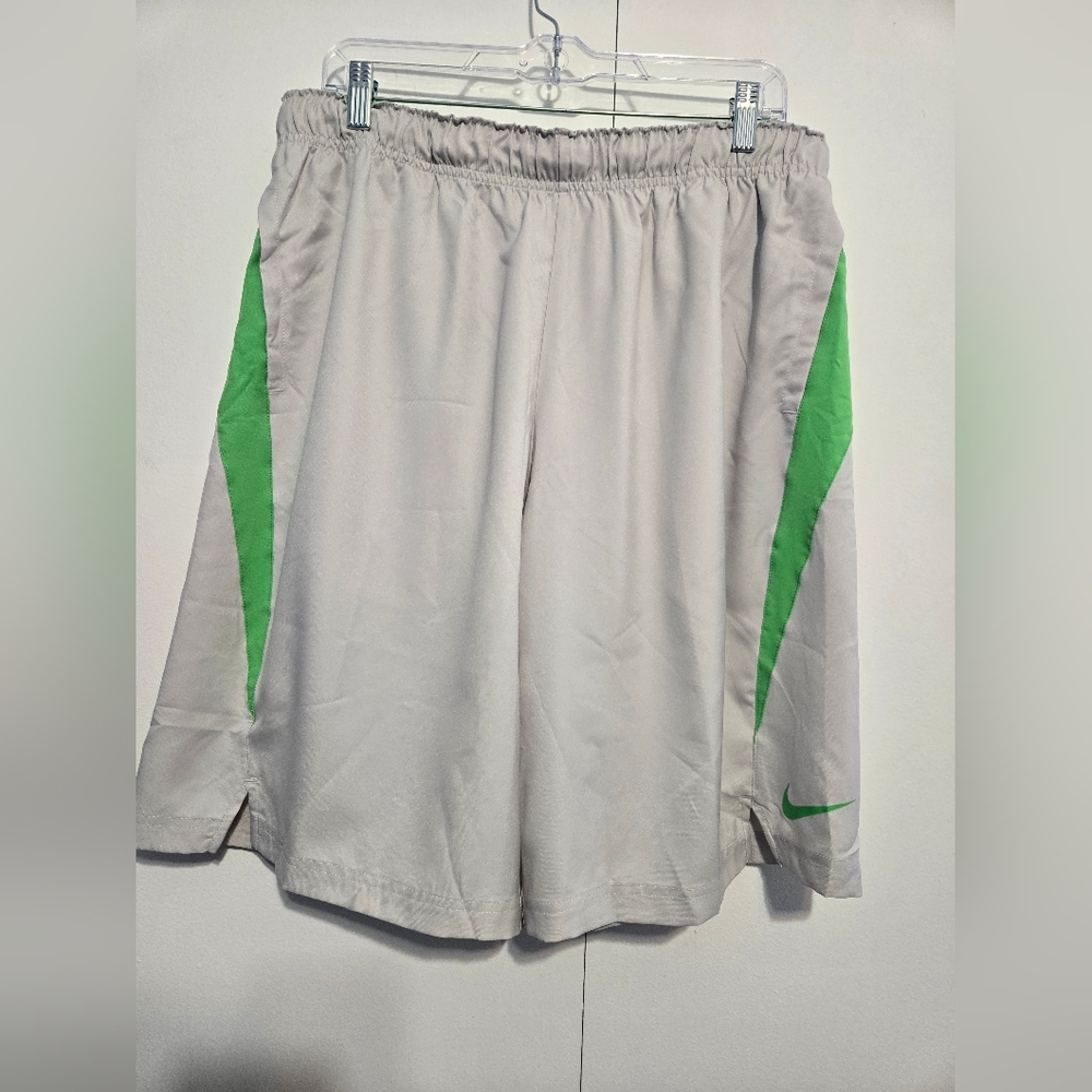 Nike Men's Dri-Fit Stay Cool Gray Athletic Shorts with Green Accents Size‎ XL